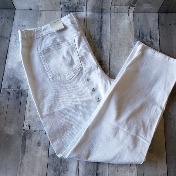 NWT - Style & Co White Jeans  High Rise  Tummy Control - Size 18 - Picture 1 of 7